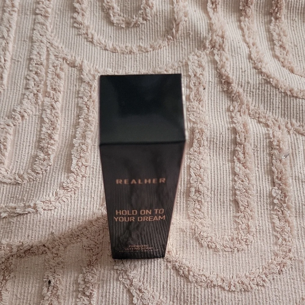 REALHER Probiotic Setting Spray - Black‎